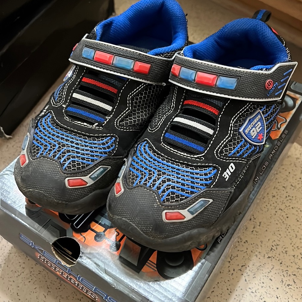 Sketchers boys sneakers